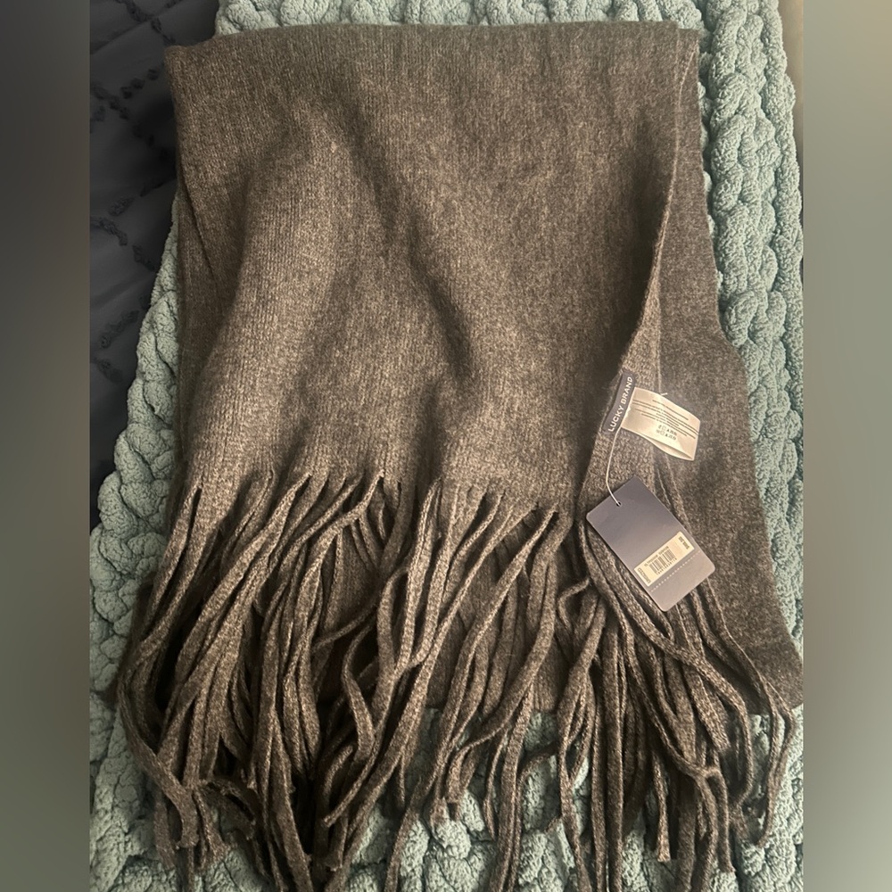 NWT Lucky Brand Charcoal Grey Fringe Scarf